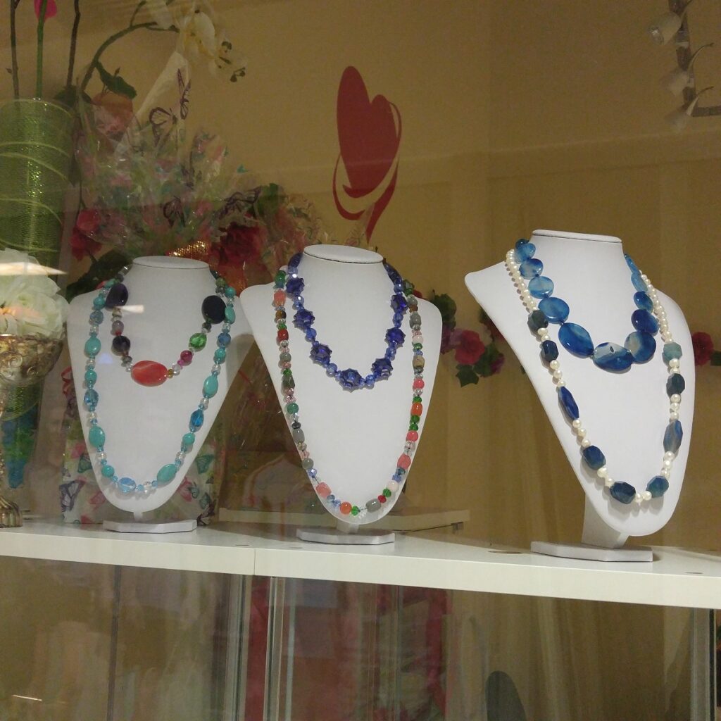 Agate Neglaces